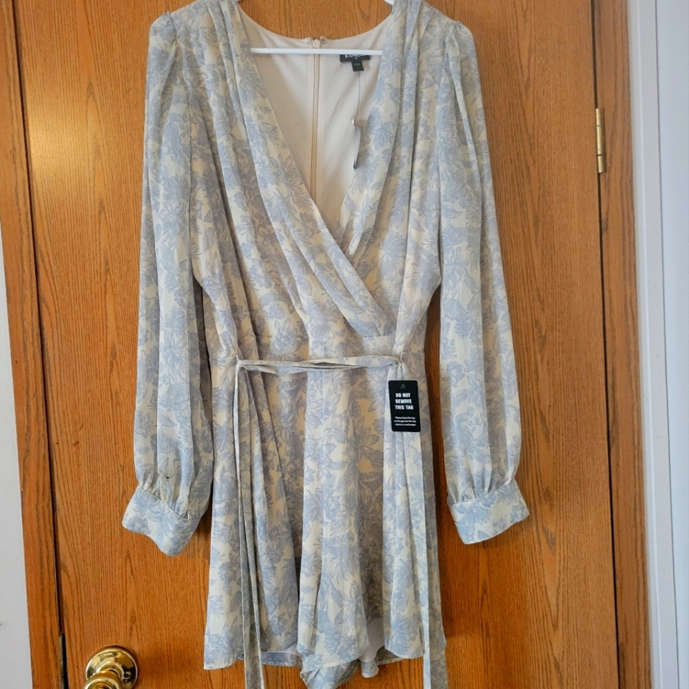 Express short romper